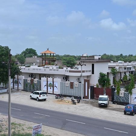 Modi Resort And Garden Chhāpar 外观 照片